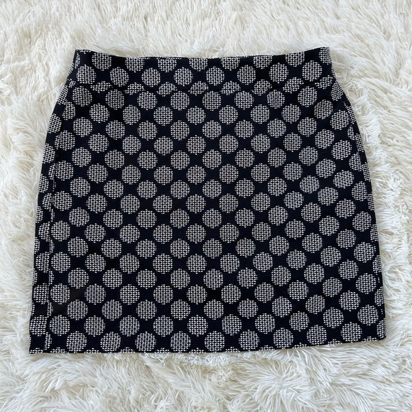 LOFT black and white geometric skirt size 10 petite - Picture 1 of 9